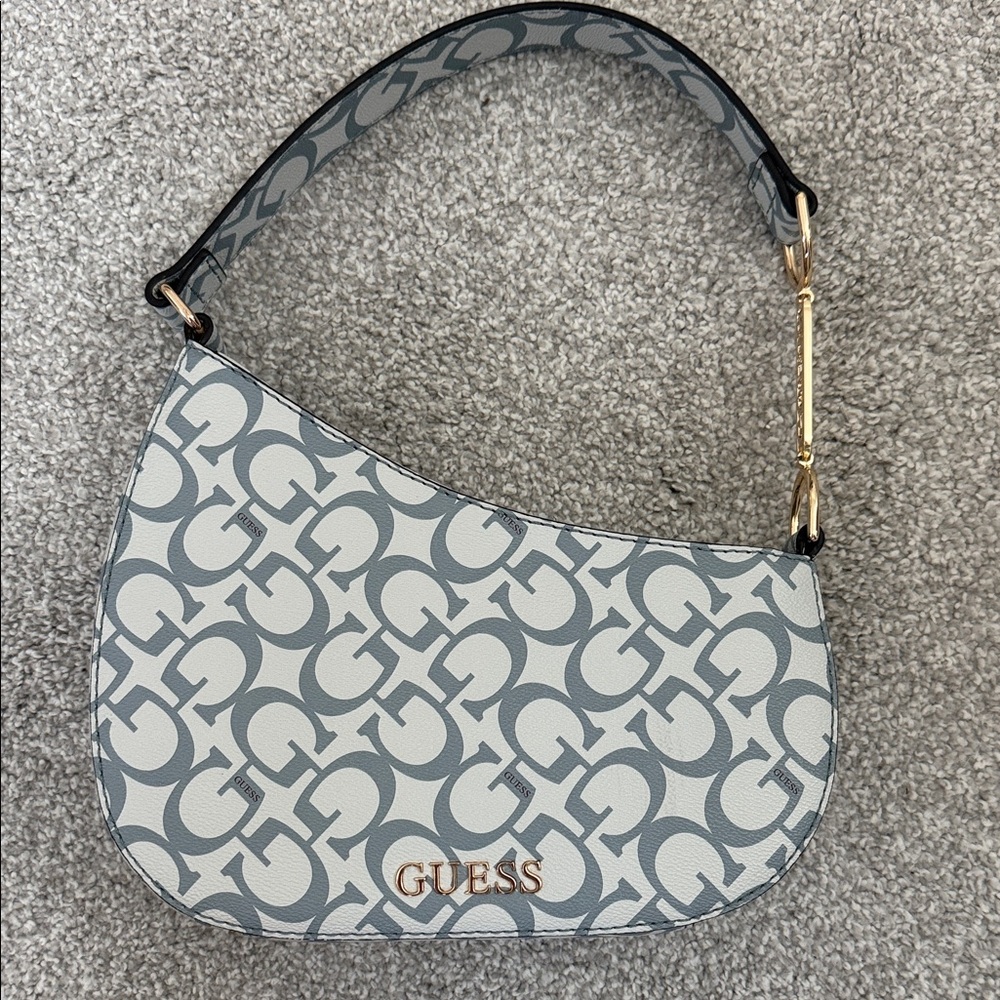 GUESS Shoulder Bag